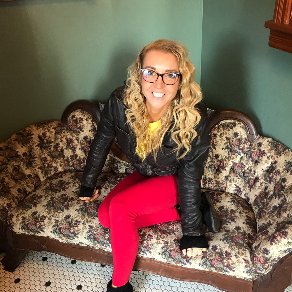 Meet your Posher, Melanie